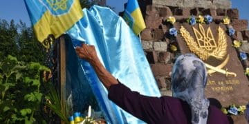 Пам'ятну дошку загиблому на війні Герою освятили у Борщівській громаді
