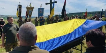 Бережанська громада провела в останню путь Героя Романа Кашарабу