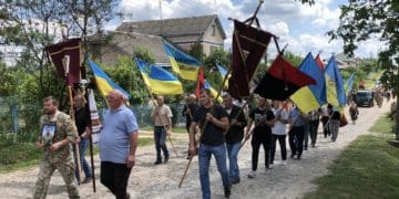 На щиті повернувся до рідного дому воїн Роман Кіт із Козівської громади