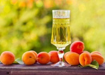 Абрикосовий лікер