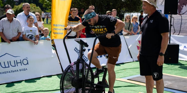 Вперше в Тернополі відбулися інклюзивні змагання зі стронгмену “Звитяга Нескорених” серед військових і ветеранів