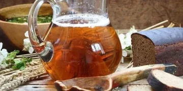 Рецепт автентичного квасу з мʼятою: до сезону