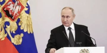 росія згасла у свій день