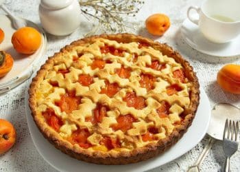 абрикосовий пиріг