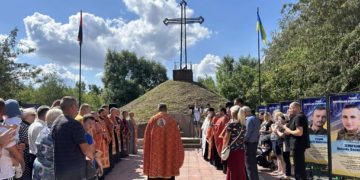 Алея слави Героям у Великій Березовиці