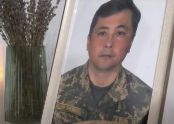 Сергій Лі