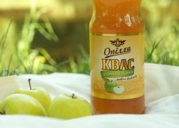 Охолодитись справжнім напоєм із яблучним смаком: «Опілля» зварило новий квас