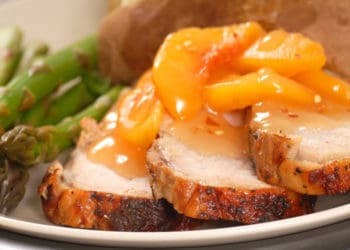 м’ясо з персиками