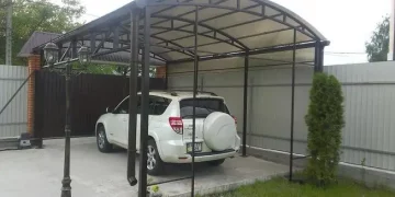 Захист вашого автомобіля: який вибрати тип навісу?