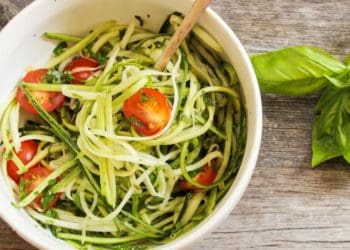 спагетті з кабачків та курячого філе