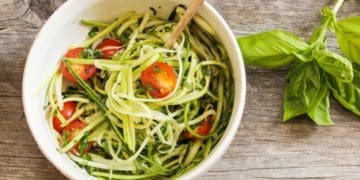 спагетті з кабачків та курячого філе