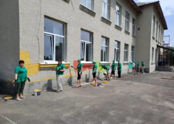 У Загайцях оновили фасад школи в рамках грантового конкурсу від «Контінентал»
