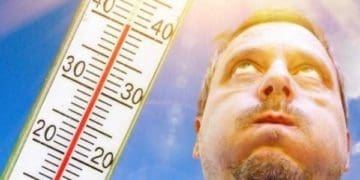 Чому в Тернополі платять влітку за тепло а в Івано-Франківську за прибирання снігу