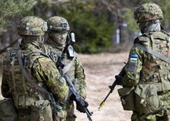 Захід повертаєтсья до військового призову