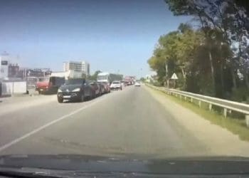 Біля «Подолян» у Тернополі зіткнулись чотири авто