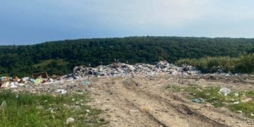 стихійні сміттєзвалища