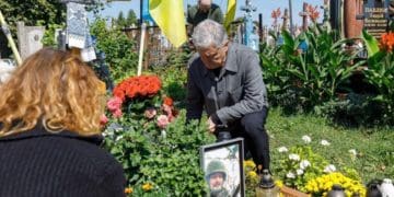 5-й Президент України Петро Порошенко вшанував пам’ять загиблого Героя Олега Барни в Білобожниці