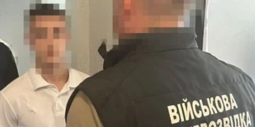 У Хмельницькому спіймали лідера банди, яка на замовлення росіян підпалювала авто ТЦК