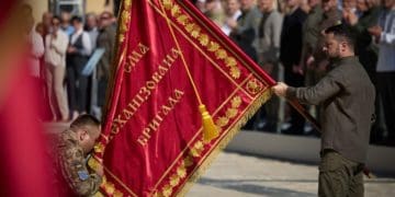 У День Незалежності 42 ОМБр отримала найвищу відзнаку – бойовий прапор від Президента України