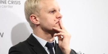 Шабунін користується іміджем “антикорупціонера” у корисливих цілях, – соцопитування