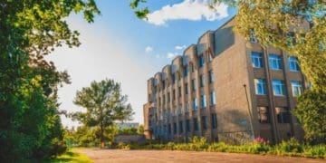 Школа в Тернополі замовила ремонт свого тиру під укриття за 24 млн, задравши ціну противибухових пристроїв в 4 рази