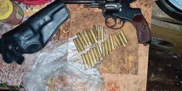 Пістолет-кулемет, наган і тисяча набоїв: на Тернопільщині затримали торговця зброєю