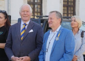 Віднайшовся власник Збаража і 80 навколишніх населених пунктів, який допомагає Україні