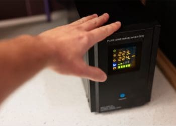 Як врятувати електроприлади від перепадів напруги 