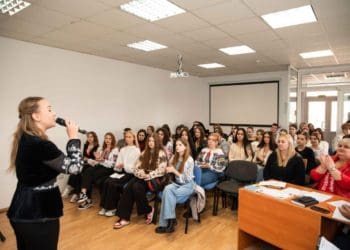 У ЗУНУ відбувся конкурс читців поезії «Мова – зброя всіх поколінь»