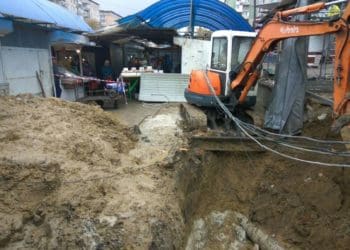 Через незаконні забудови у Тернополі на водоканалізаційних мережах може обвалитися земля