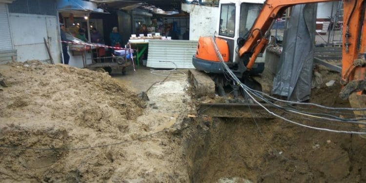 Через незаконні забудови у Тернополі на водоканалізаційних мережах може обвалитися земля