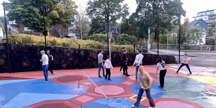 Молодь Копичинців вирушила до Норвегії з культурним обміном