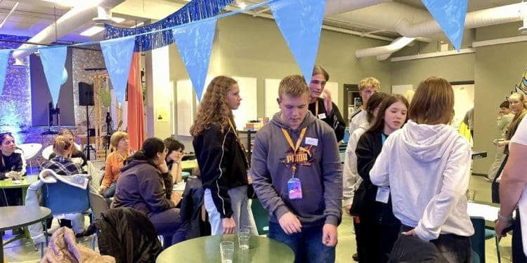 Молодь Копичинців вирушила до Норвегії з культурним обміном