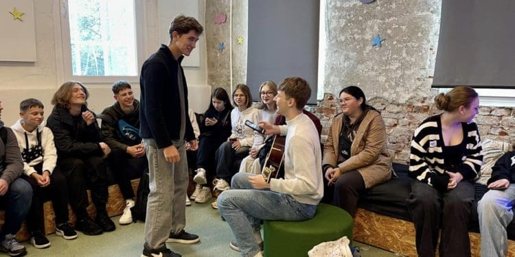 Молодь Копичинців вирушила до Норвегії з культурним обміном