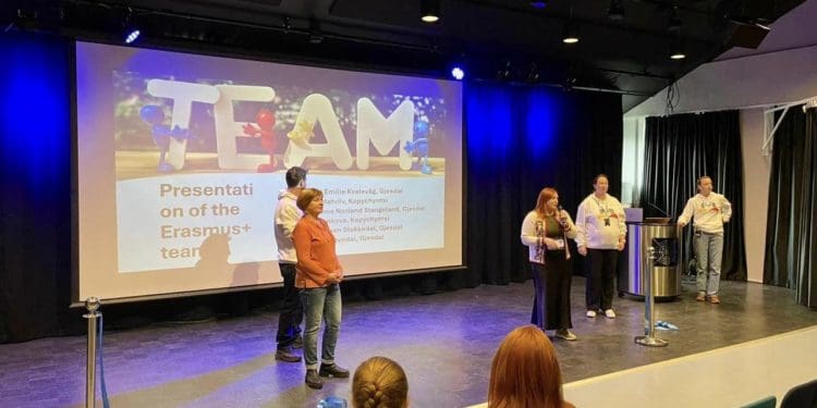 Молодь Копичинців вирушила до Норвегії з культурним обміном