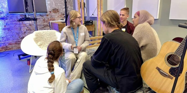 Молодь Копичинців вирушила до Норвегії з культурним обміном