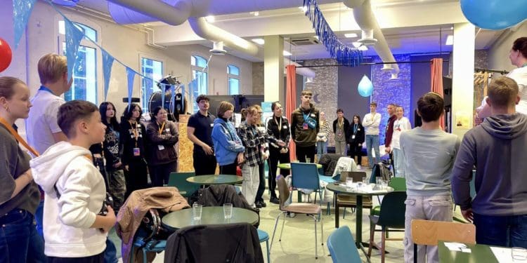 Молодь Копичинців вирушила до Норвегії з культурним обміном