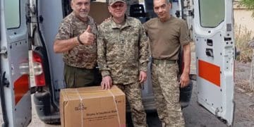 Тернопільські газовики передали медикаменти захисникам на фронт