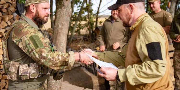 Бійці 105-ї тернопільської бригади тероборони отримали високі нагороди