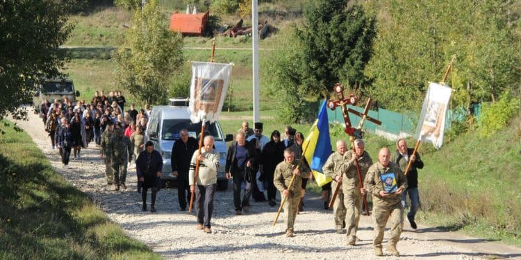 Останній шлях Героя: на Тернопільщині поховали артилериста Василя Зайця (фото)