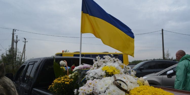 Останній шлях Героя: на Тернопільщині поховали артилериста Василя Зайця (фото)