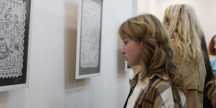 Лемківська спадщина у витинанках: виставка Галини Дудар у Тернопільському музеї