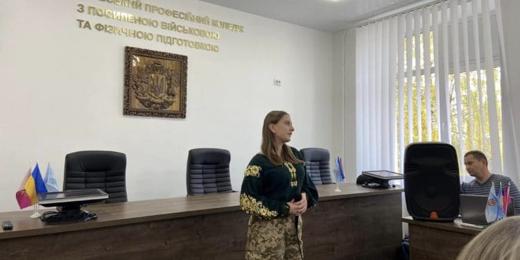 У військовому коледжі Тернополя відбувся патріотичний мовний марафон