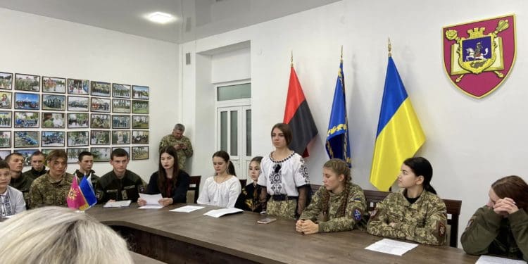 У військовому коледжі Тернополя відбувся патріотичний мовний марафон