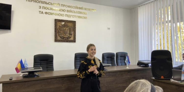 У військовому коледжі Тернополя відбувся патріотичний мовний марафон