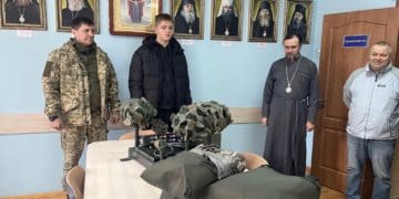 Тернопільська єпархія ПЦУ передала РЕБ та антитепловізійні плащі для ЗСУ