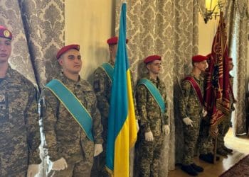 склали присягу