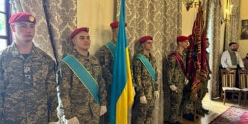 склали присягу