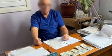 На Тернопільщині викрили лікаря-хірурга ЛКК в отриманні хабаря