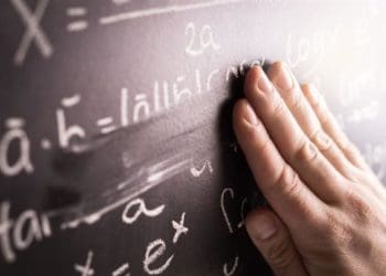 Як онлайн школи математики використовують ігрові методи для мотивації дітей